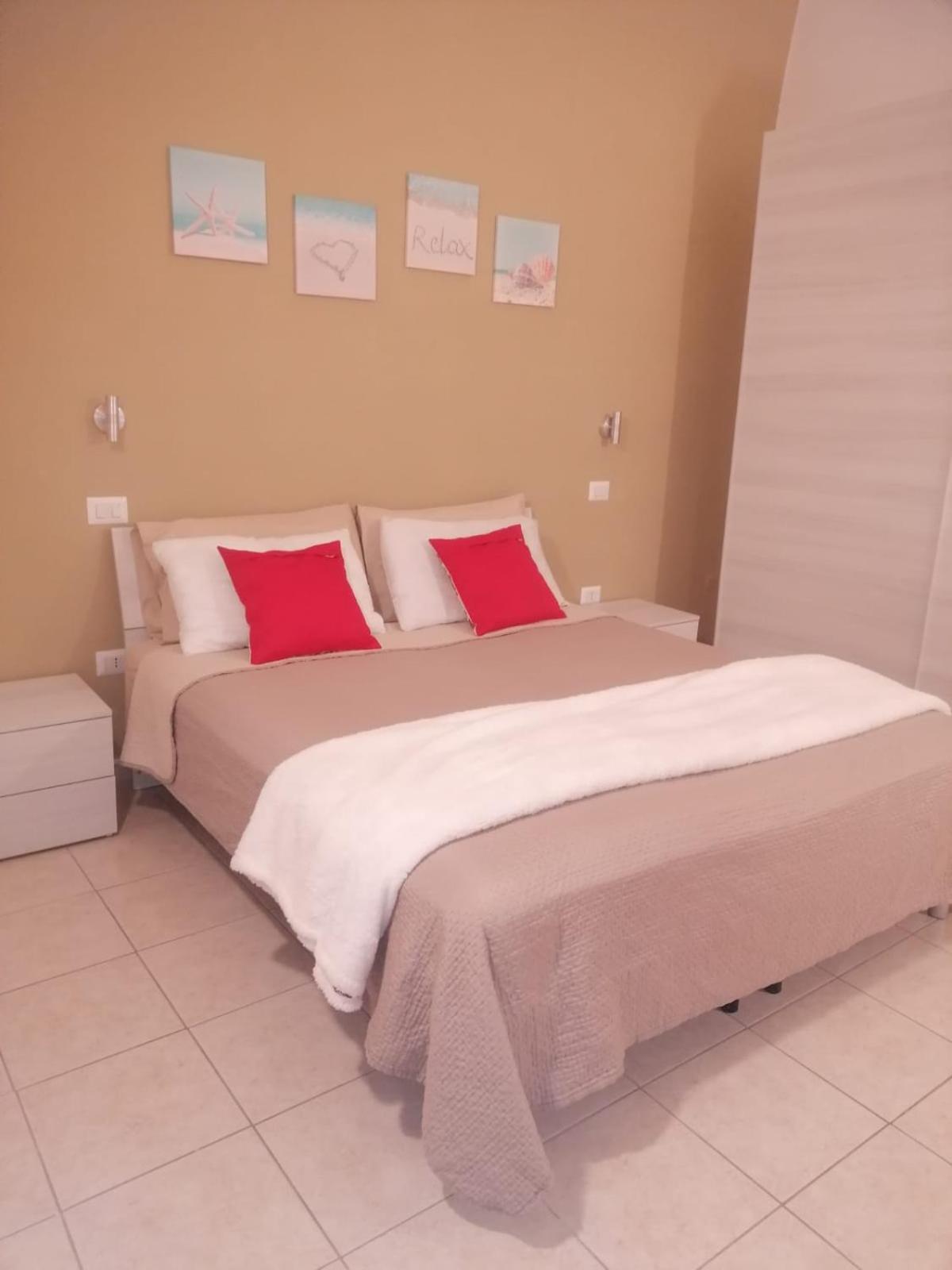 Amaste In Puglia Casa Vacanza Bisceglie Exteriör bild
